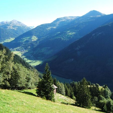 Chalet In Moertschach In Carinthia With Garden Exteriör bild