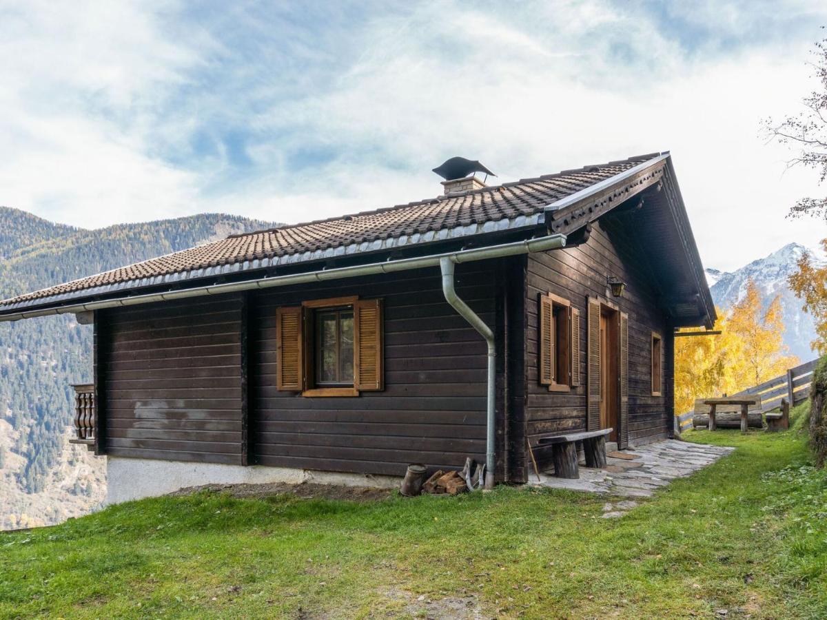 Chalet In Moertschach In Carinthia With Garden Exteriör bild