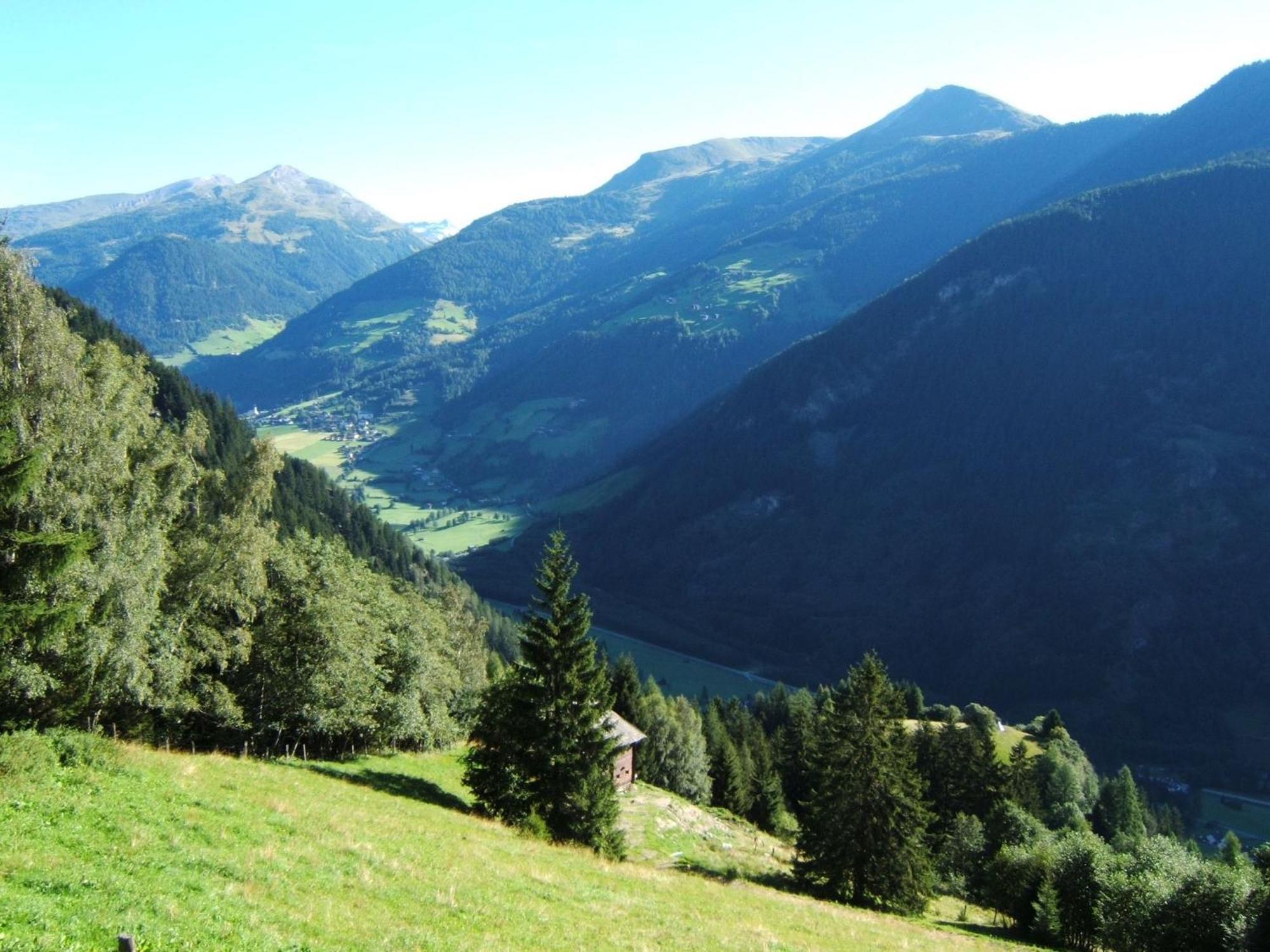 Chalet In Moertschach In Carinthia With Garden Exteriör bild