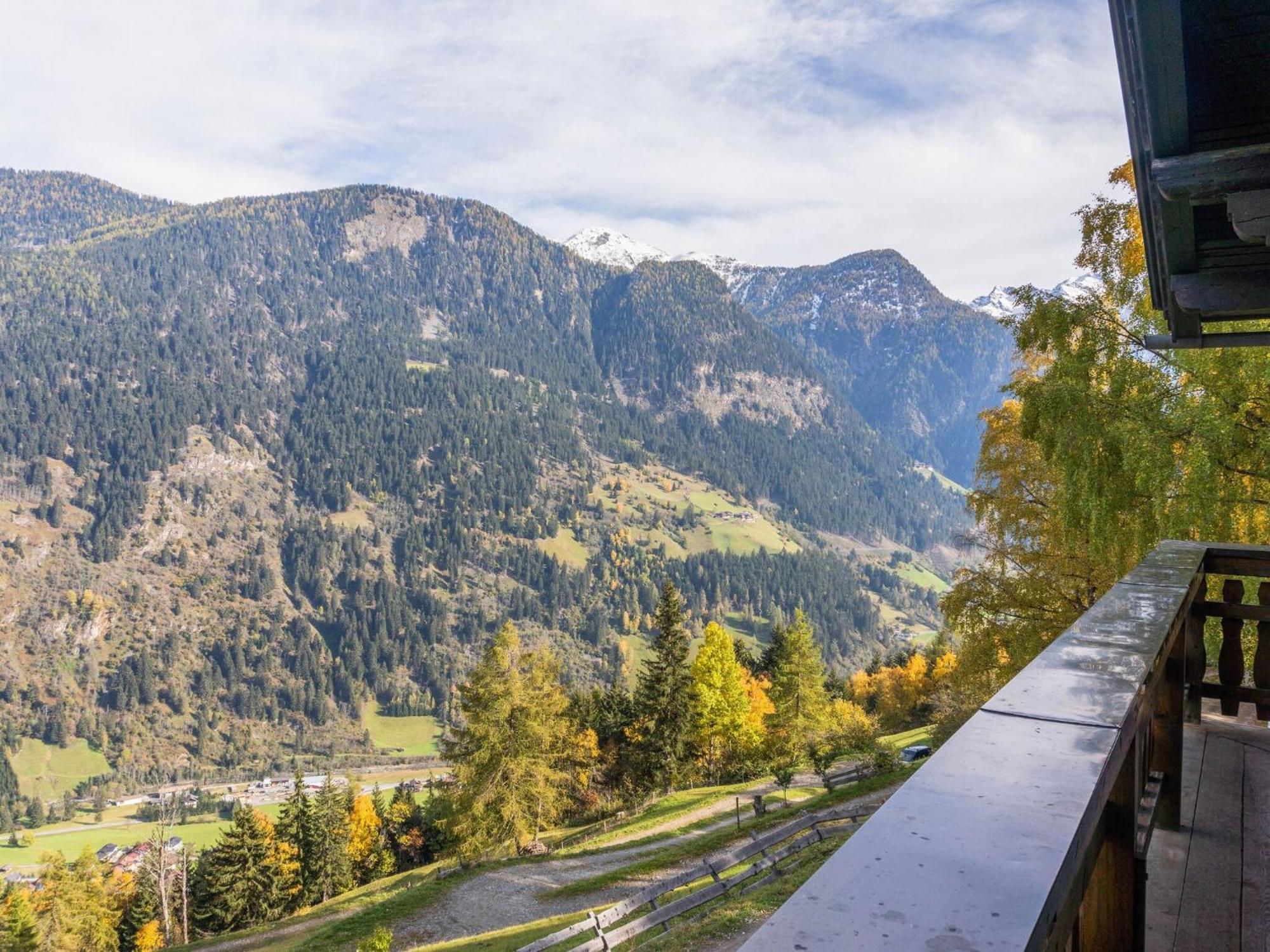 Chalet In Moertschach In Carinthia With Garden Exteriör bild