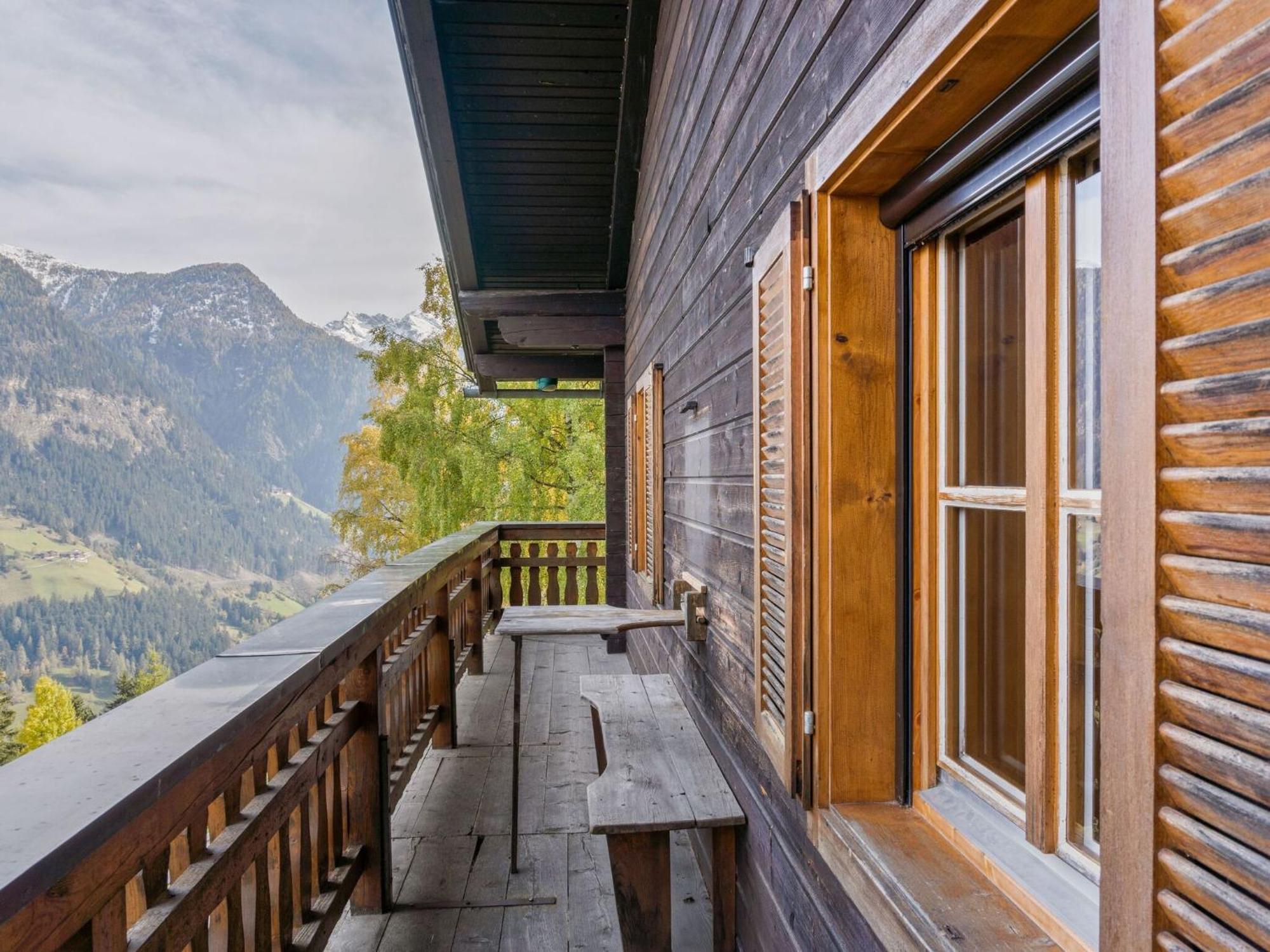 Chalet In Moertschach In Carinthia With Garden Exteriör bild