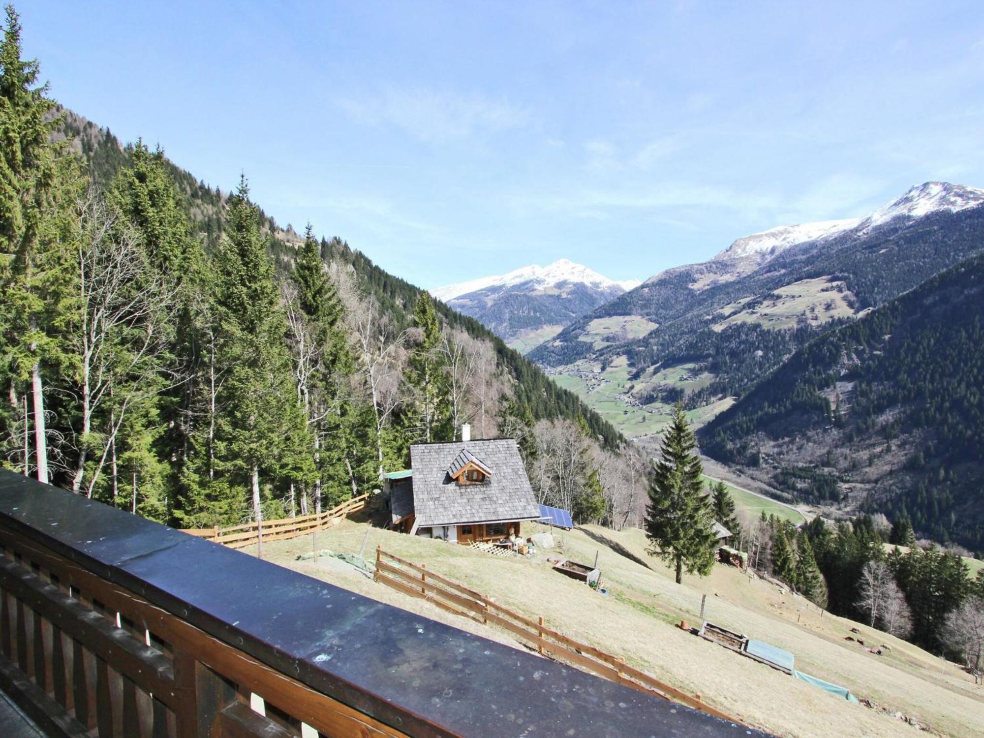Chalet In Moertschach In Carinthia With Garden Exteriör bild