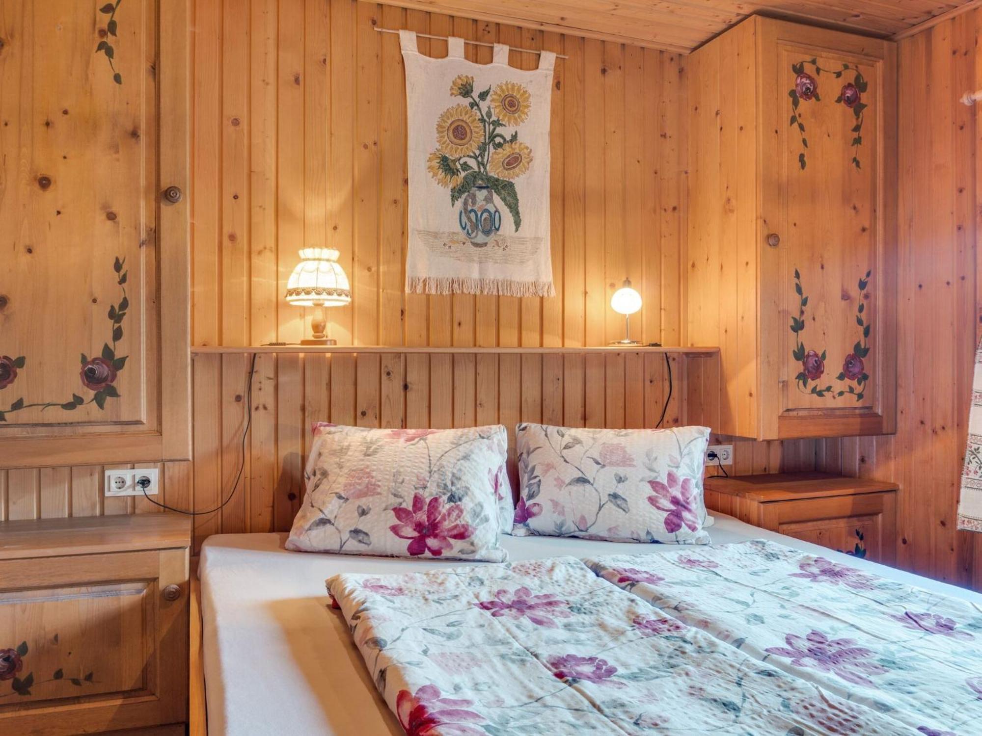 Chalet In Moertschach In Carinthia With Garden Exteriör bild