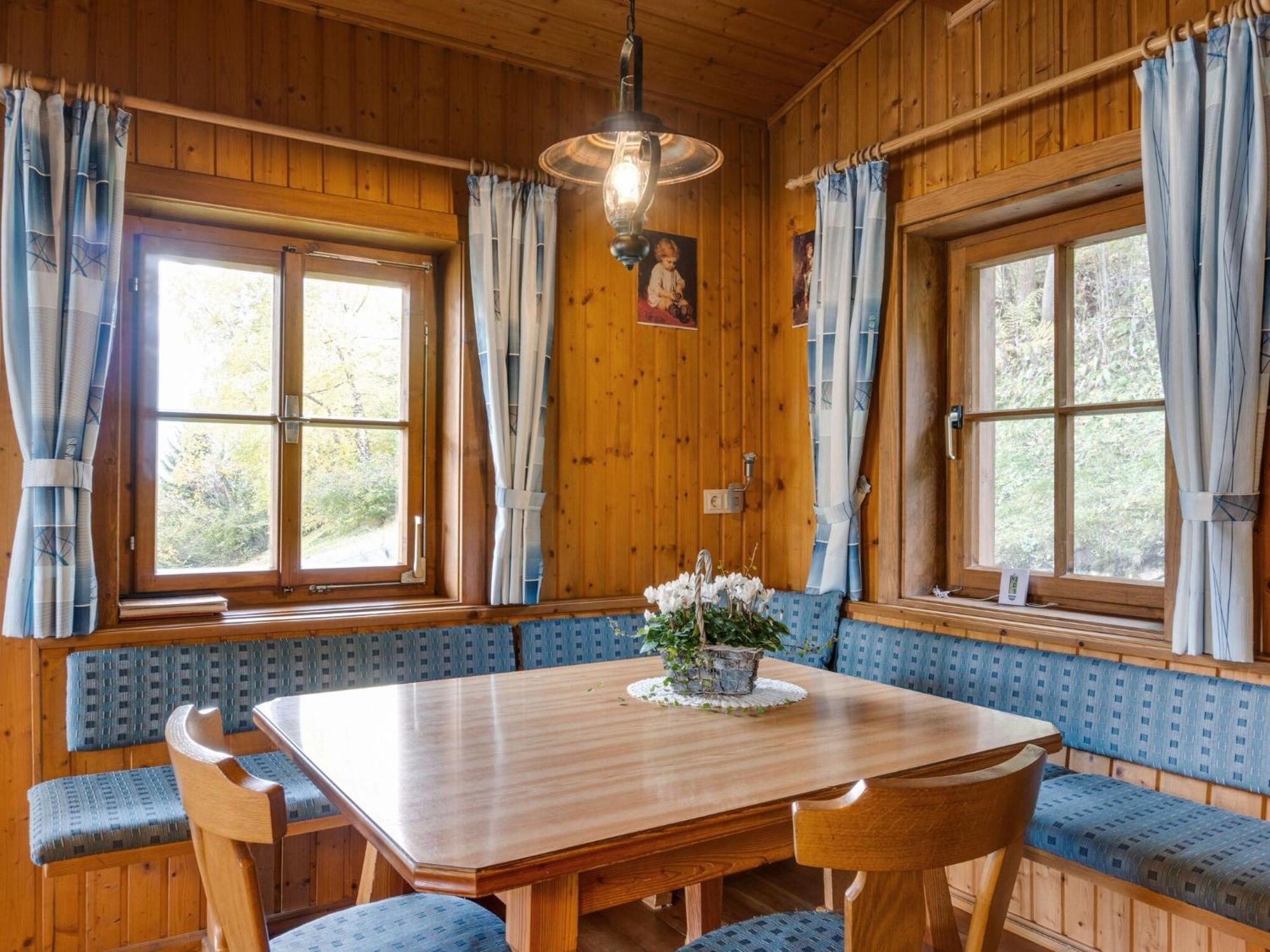Chalet In Moertschach In Carinthia With Garden Exteriör bild
